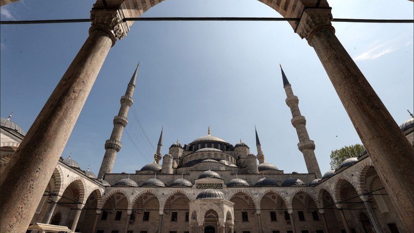 Sultanahmet Camii ibadete bugün açılacak