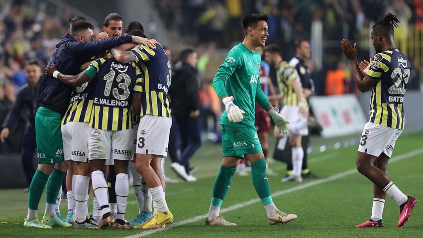 Fenerbahçe, Kadıköy'de Trabzonspor'u devirdi! Zirve takibini bırakmadı