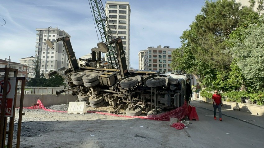 Metro şantiyesinde vinç kazası! Yaralı var