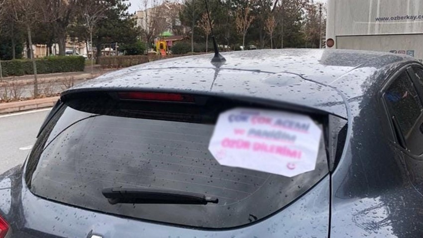 Acemi sürücünün diğer şoförlere yazdığı o not görenleri gülümsetti