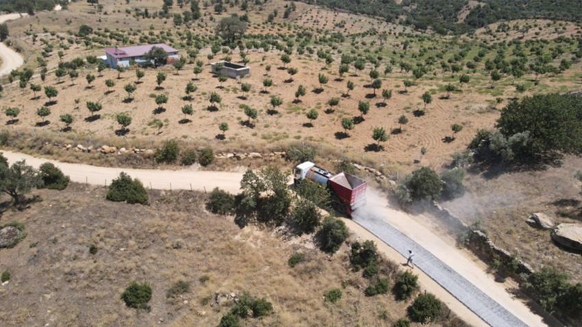 Efeler Belediyesi'nde yol yapım çalışmaları tam gaz!