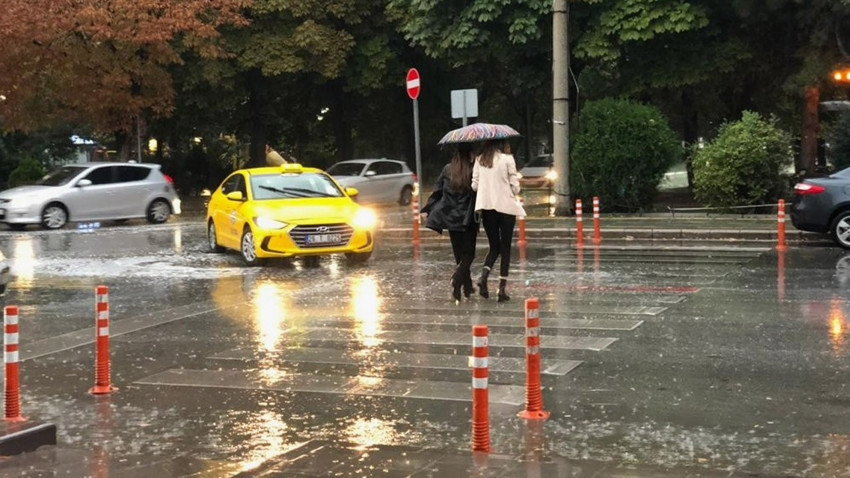 Eskişehir için uyarı geldi! Sağanak yağmur şiddetli rüzgarla beraber gelecek