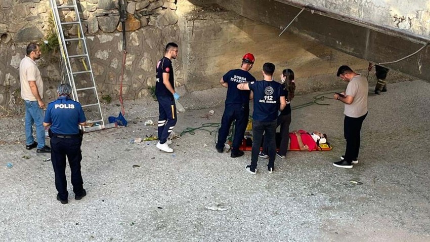 Yürüyüş yaparken dereye düşen kadın dehşeti yaşadı