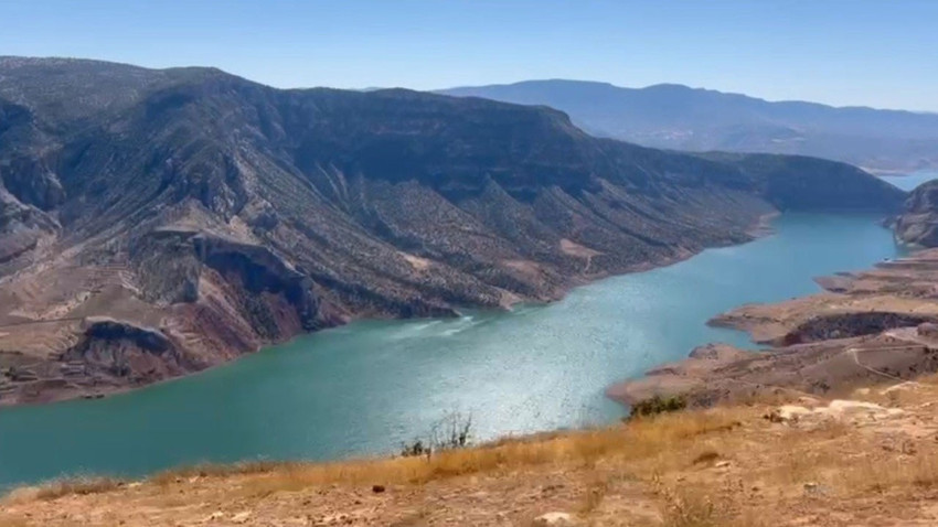 Siirt'te temizlik seferberliği! Doğal ve tarihi güzellikleri koruyorlar