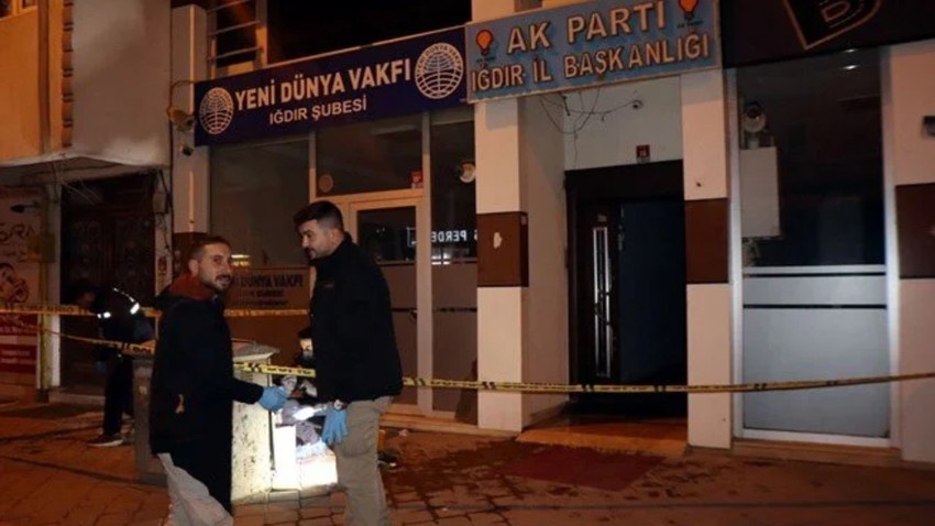 AK Parti binasına molotoflu saldırı