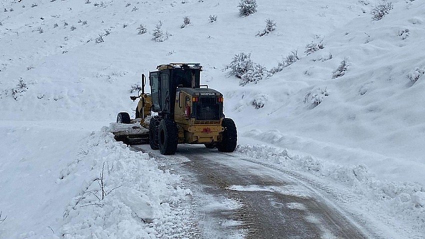 Kar altında kaldılar! 799 yerleşim yerine ulaşım sağlanamıyor