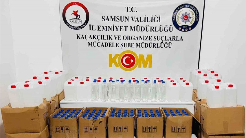 Samsun'da kaçak alkol operasyonu: 1 ton etil alkol ele geçirildi