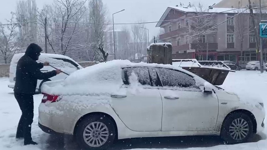 Ağrı'nın o ilçesinde uzun bir aranın ardından etkili oldu. Vatandaşlar zor anlar yaşadı