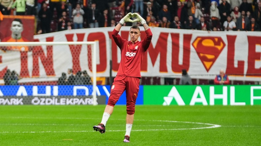 Galatasaray taraftarından Fernando Muslera'ya özel pankart