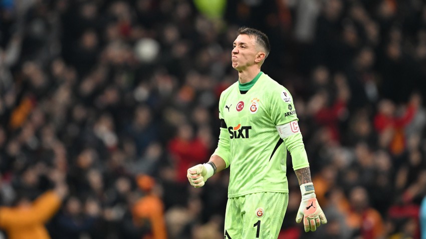 Fernando Muslera’dan ayrılık sinyalı! “Yavaş yavaş sona geldiğimizi anlatıyor”