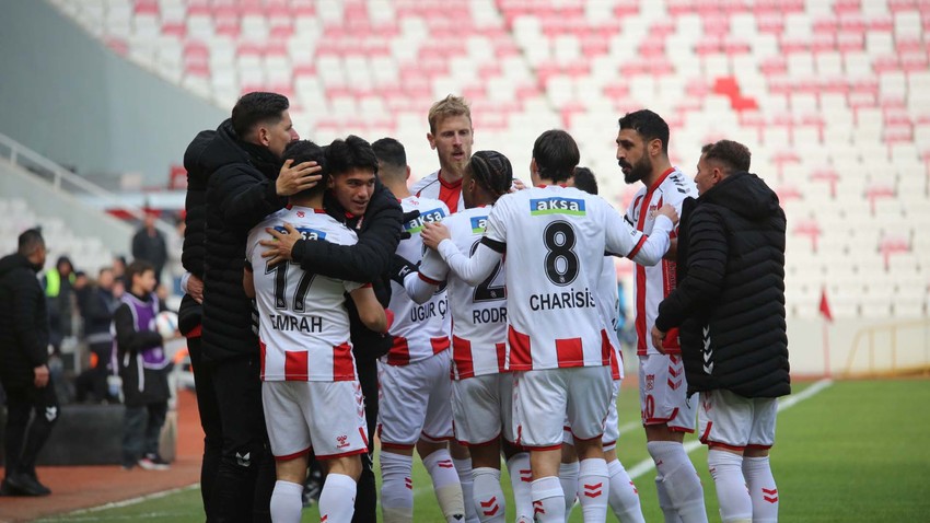 Sivasspor, Kayserispor’u farklı geçti! Kötü seri son buldu!