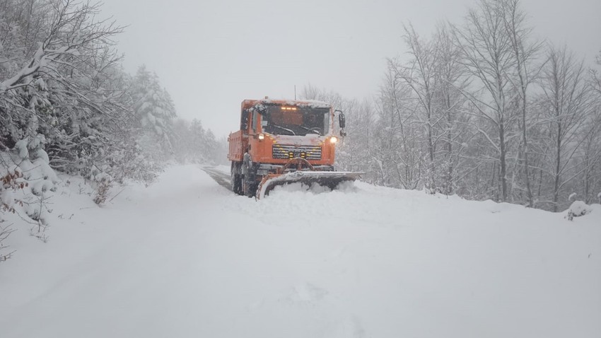 Kastamonu'da 2 gün boyunca kar yağışı etkili oldu. Kente bağlı tam 195 köy yolu ulaşıma kapandı