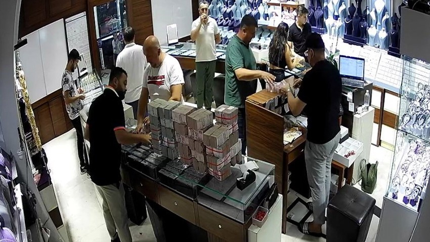 Antalya'da tefecilik operasyonu: "Hawala" yöntemiyle yasa dışı para transferinde 17 kişi yakalandı!