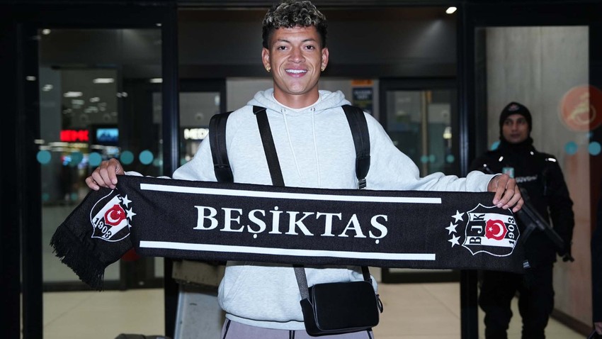 Beşiktaş’ın 2.transferi Elan Ricardo, İstanbul’a geldi