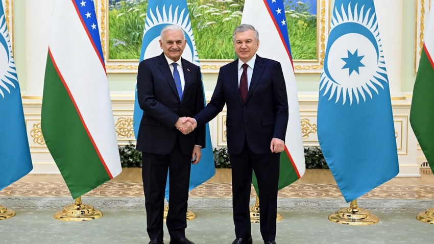 Özbekistan Cumhurbaşkanı Mirziyoyev, TDT Aksakallar Konseyi Başkanı Yıldırım'la görüştü