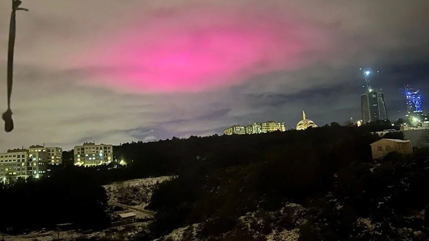 İstanbul'da gökyüzünü kaplayan pembe bulutların gizemi çözüldü