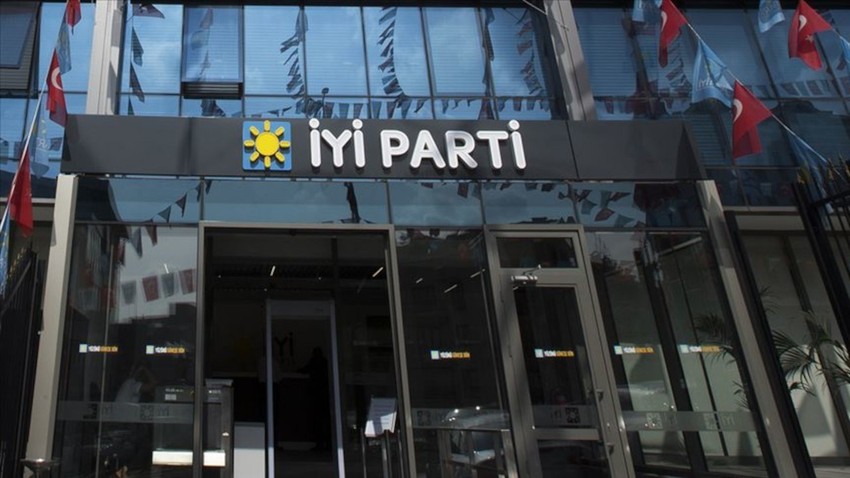 İYİ Parti'de hareketli saatler! Olağanüstü toplanıyor