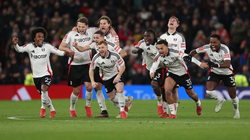 Manchester United’a tarihi şok! Fulham, 117 yıl sonra kazandı