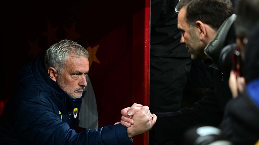 Jose Mourinho, Fenerbahçe’de kalacak mı? Resmen açıkladı! Okan Buruk sorusuna olay yanıt!