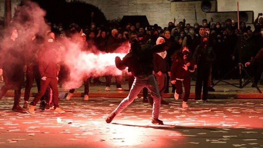 Yunanistan'da gensoru krizi! Atina sokakları karıştı! Çok sayıda kişi gözaltında