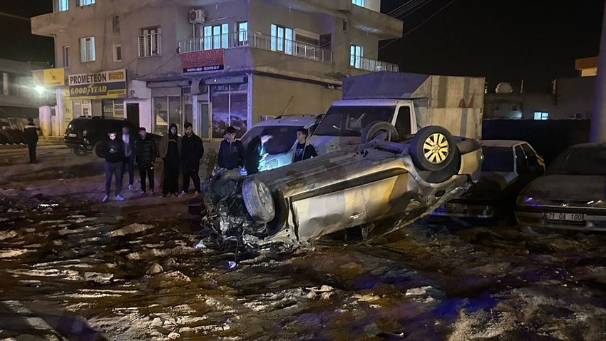 Halı saha maçı dönüşünde kaza! Otomobil ters döndü: Yaralılar var