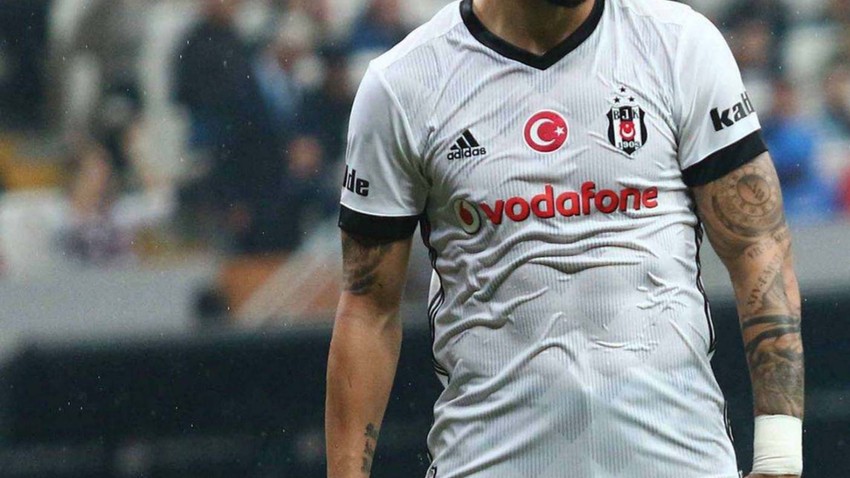 Sosyal medyadan duyurdu! Beşiktaş’ın eski yıldızı futbolu bıraktı! “Her şey için teşekkürler futbol”