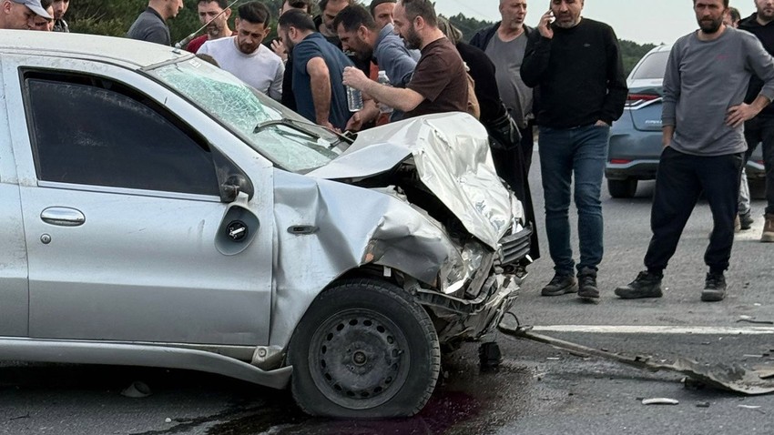 Arnavutköy'de feci kaza! Cip ile otomobil çarpıştı: 1 ölü, 4 yaralı