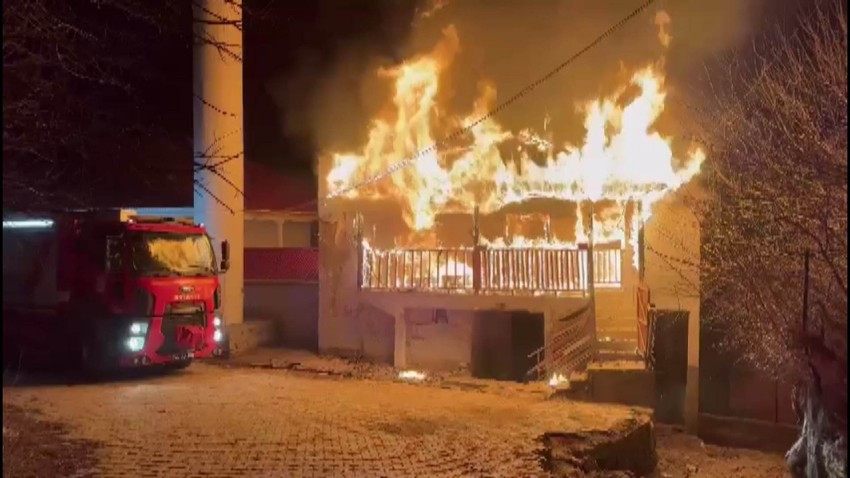 Kahramanmaraş'ta hareketli akşam! Cami lojmanında yangın paniği