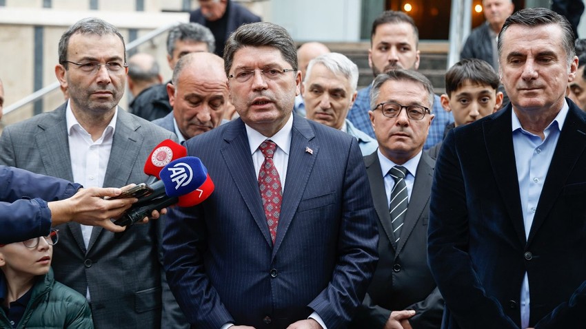 Adalet Bakanı Yılmaz Tunç'tan bayram mesajı: "Terörsüz Türkiye'yle, Türkiye yüzyılına başlayalım"