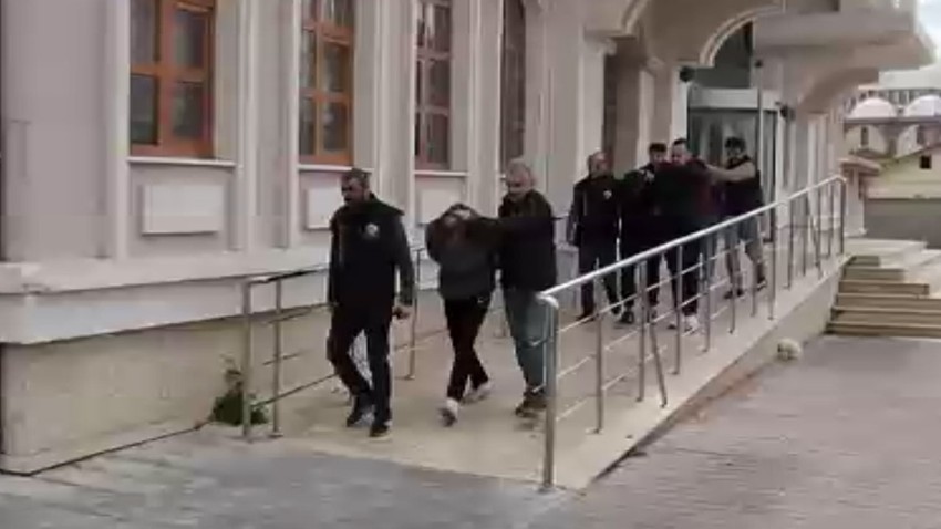 İçki fiyatında anlaşamayan iki grup arasında çıkan kavga kanlı bitti: 1 ölü