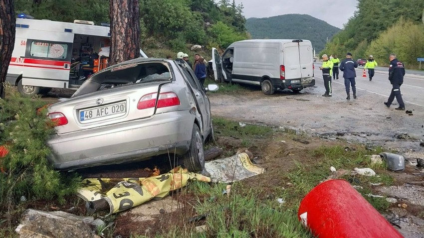 Muğla’da feci kaza! Karşı şeritteki otomobile çarptı: Ölü ve yaralı var