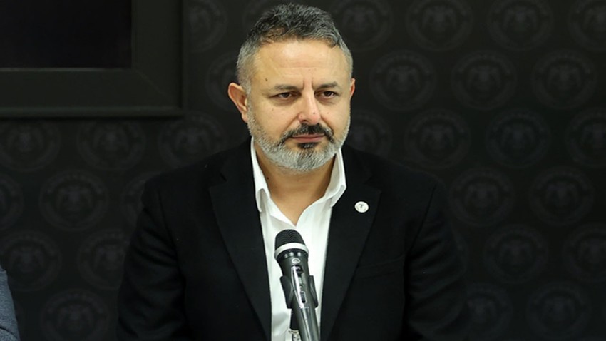 Konyaspor Başkanı Korkmaz'dan "transfer yasağı" açıklaması! Taraftarların gönlüne su serpti