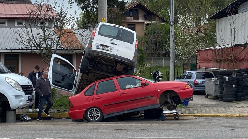 Kocaeli'de korkunç kaza: Çok sayıda araç kullanılamaz hale geldi