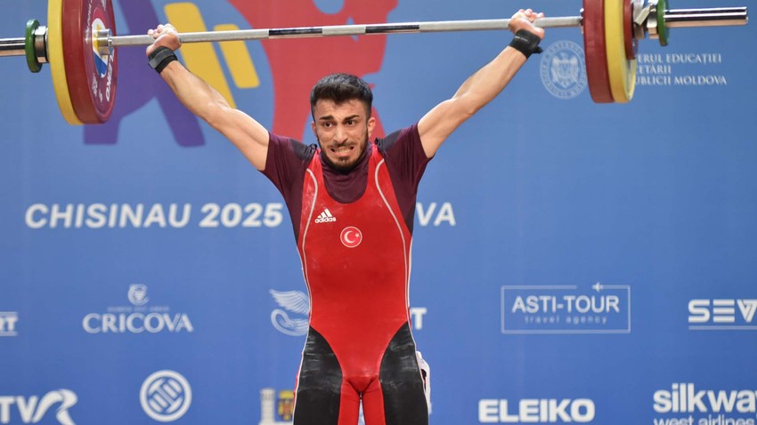Milli halterci Harun Algül'den tarihi başarı
