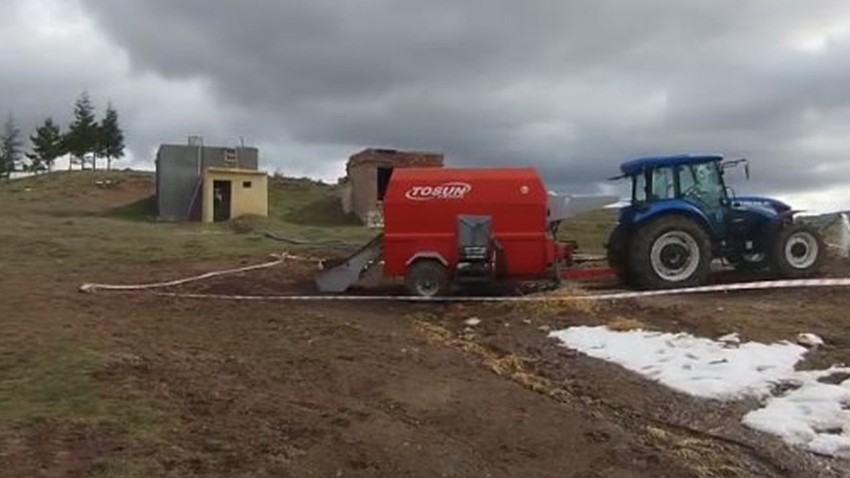 Çorum'da korkunç olay! Çalışır haldeki yem karma makinesine düşerek öldü