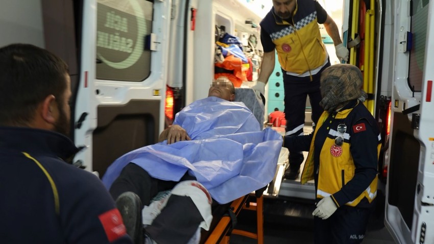 Komşuların park kavgasında kan aktı: Çok sayıda ekip sevk edildi