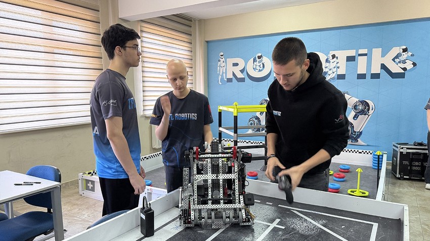 Tekirdağlı lise öğrencileri robotlarıyla dünya sahnesinde! ABD'de Türkiye'yi temsil edecekler