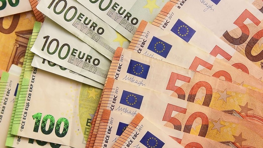 Altın rekor kırdı, euro tarihi zirvesine yaklaştı!