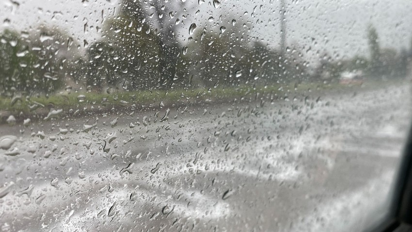 Meteoroloji'den gelen uyarının ardından Eskişehir'de etkili oldu. Ulaşımda sıkıntılar yaşandı