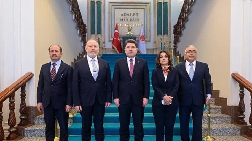 Adalet Bakanı Tunç DEM heyeti ile görüştü
