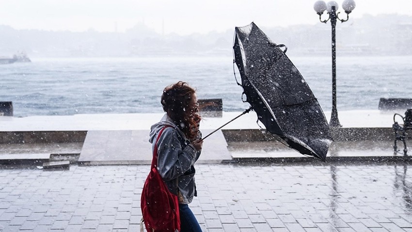 İstanbul Valiliği saat vererek uyardı: Poyraz fırtınası geliyor