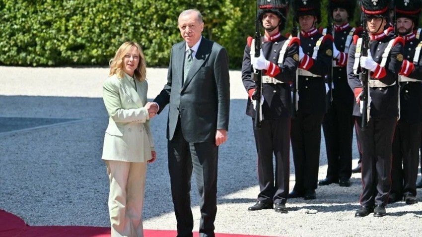 Cumhurbaşkanı Erdoğan, İtalya'da: Meloni ile bir araya geldi