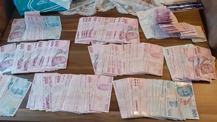 İzmir'de FETÖ operasyonu: 31 gözaltı