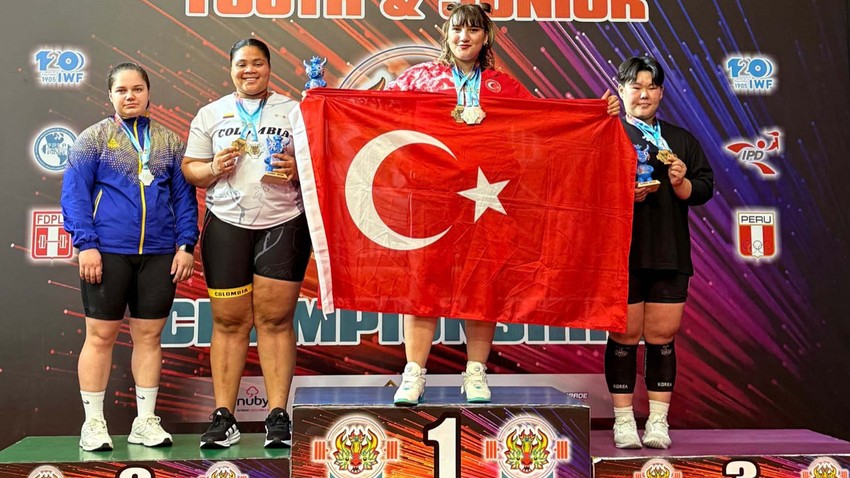 Madalyaları tek tek süpürdü! Milli halterci Fatmagül Çevik dünya şampiyonu!