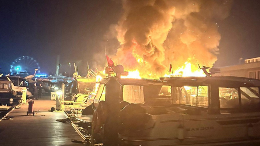 Tuzla'da olaylı gece: Marinada 4 tekne alev alev yandı