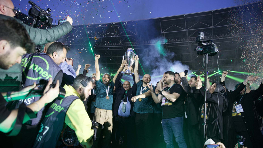 Süper Lig’in yeni takımı Kocaelispor ayrılığı resmen duyurdu! Sözleşmesi karşılıklı olarak feshedildi