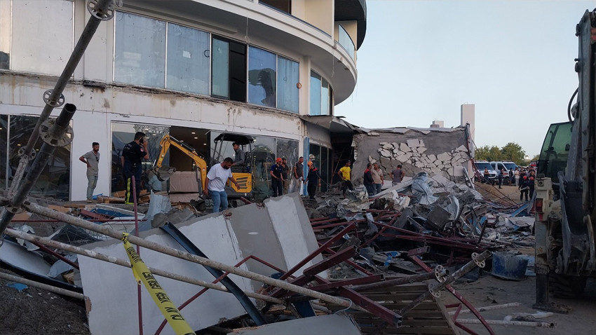 Antalya'da 5 yıldızlı otel inşaatında facia: Teras katı çöktü