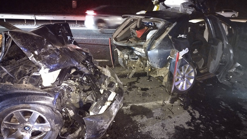 Beykoz'da zincirleme trafik kazası: 5 araç birbirine girdi! 7 yaralı