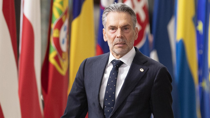 Hollanda Başbakanı Dick Schoof istifa etti!