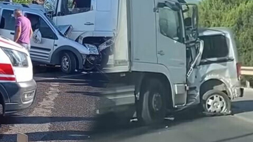 İzmir'de korkunç kaza! Karşı şeride geçen araç TIR'la kafa kafaya çarpıştı: Sürücü feci şekilde can verdi